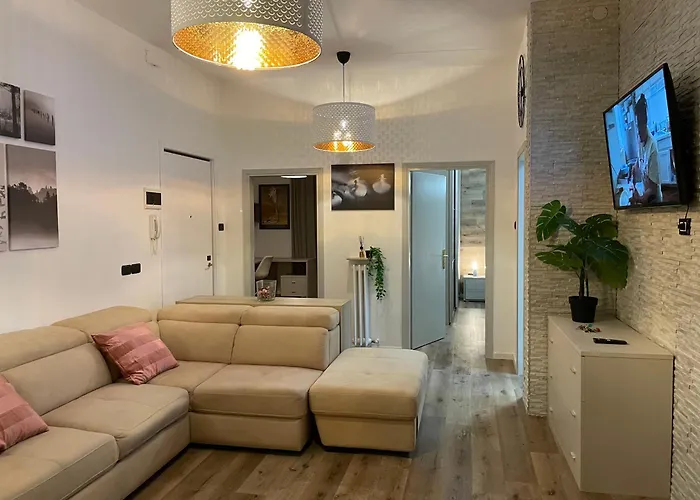 Auroraeast Apartment *